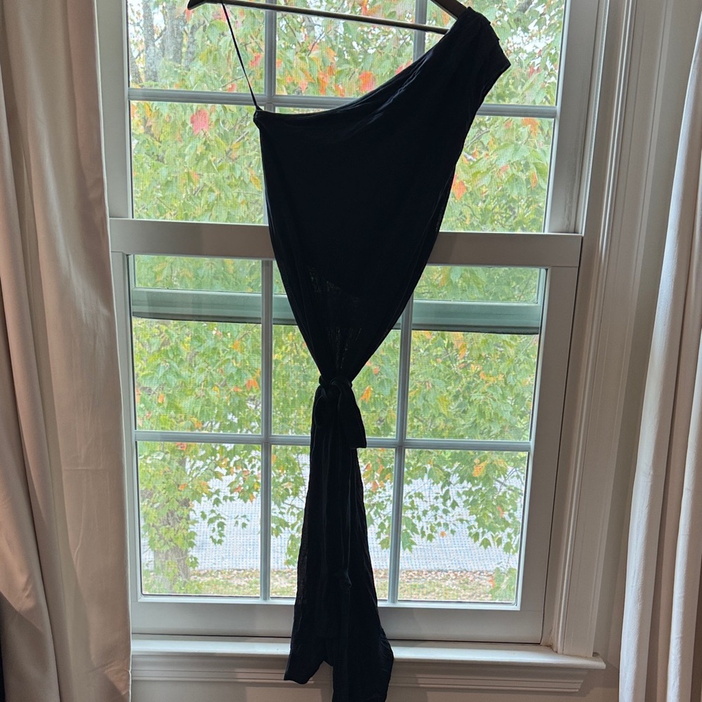 H&M Black One Shoulder Dress